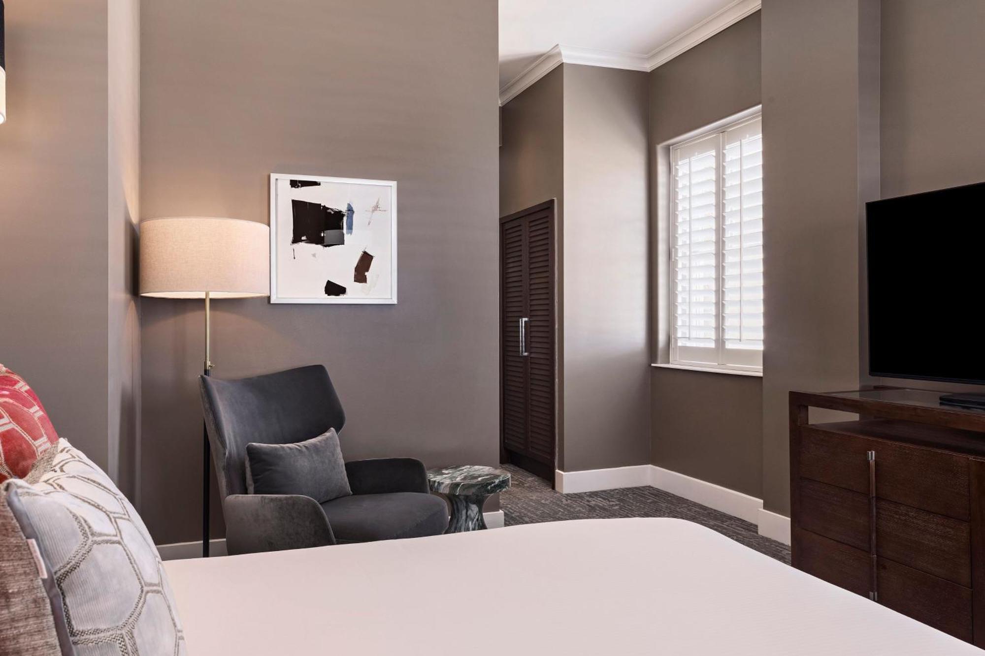 Ambassador City, Autograph Collection Hotel 4*