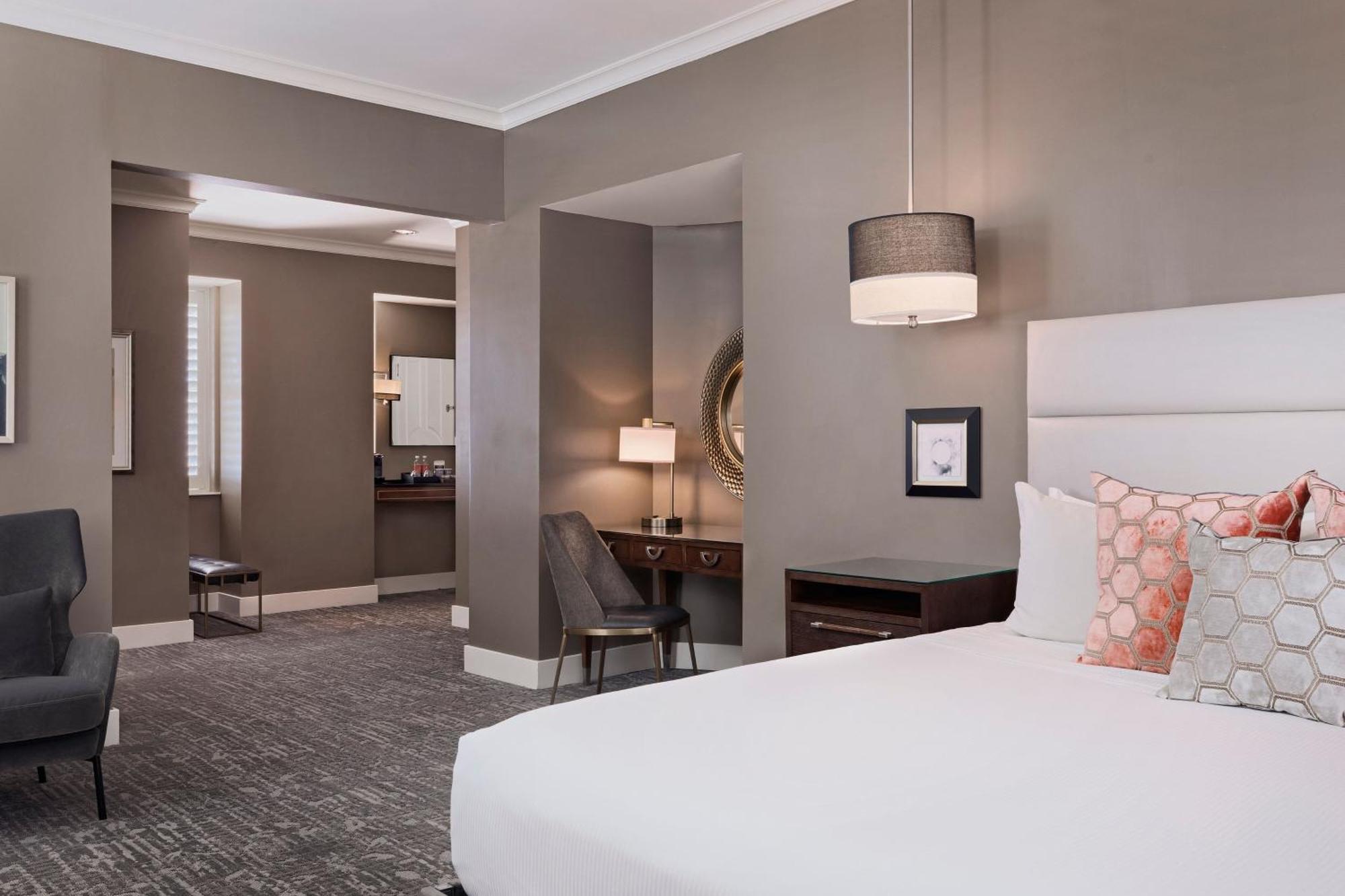Ambassador City, Autograph Collection Hotel 4*