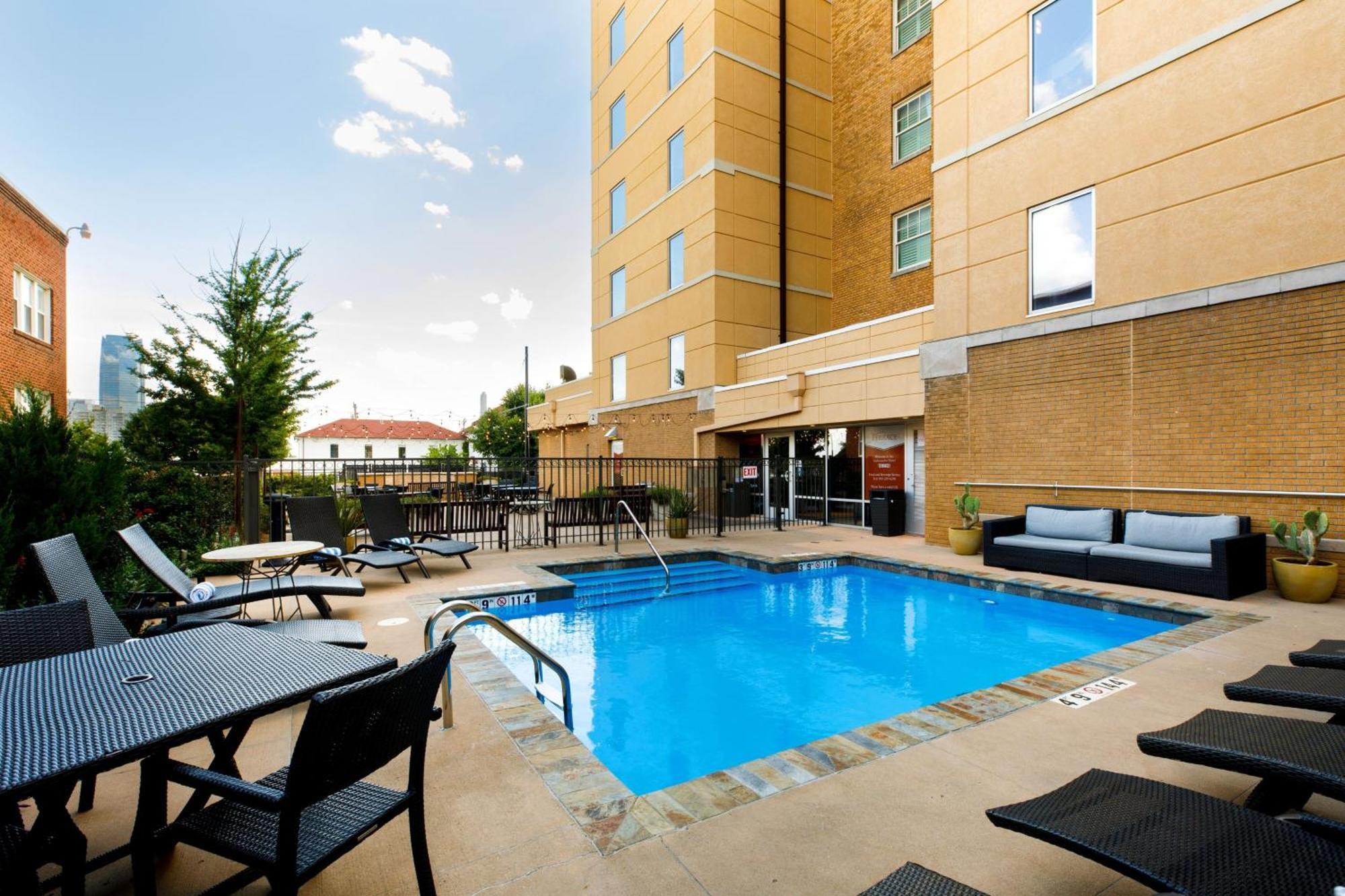 Hotel Ambassador City, Autograph Collection